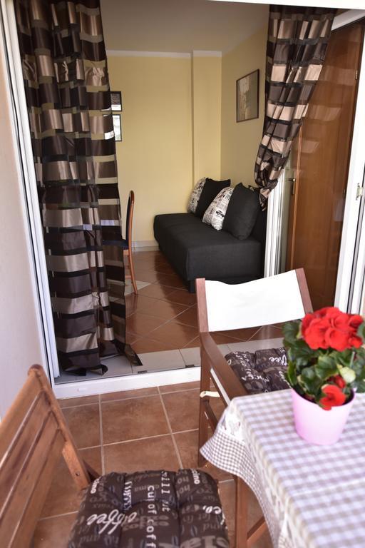 Apartman Sena Vodice Bagian luar foto