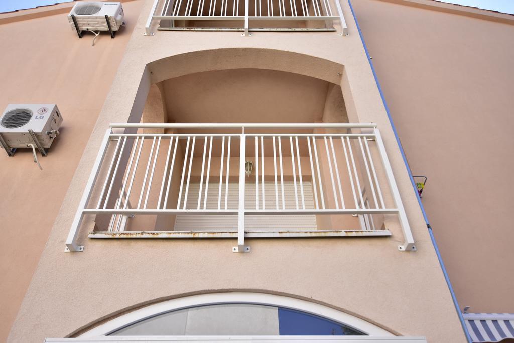Apartman Sena Vodice Bagian luar foto