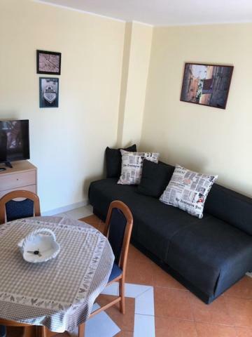 Apartman Sena Vodice Bagian luar foto